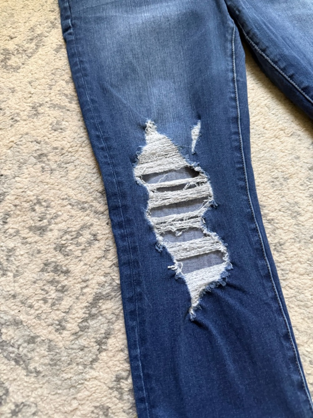 American Eagle Outfitters Distressed High-Rise Skinny Jeans - Picture 3 of 10